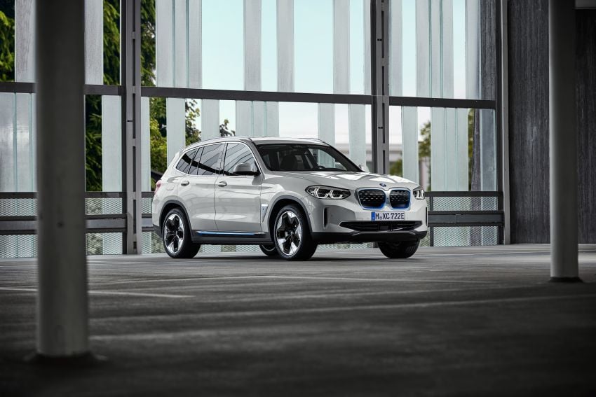 BMW iX3 debuts – 460 km range, 0-100 km/h in 6.8s; Adaptive M suspension as later over-the-air update 1146125