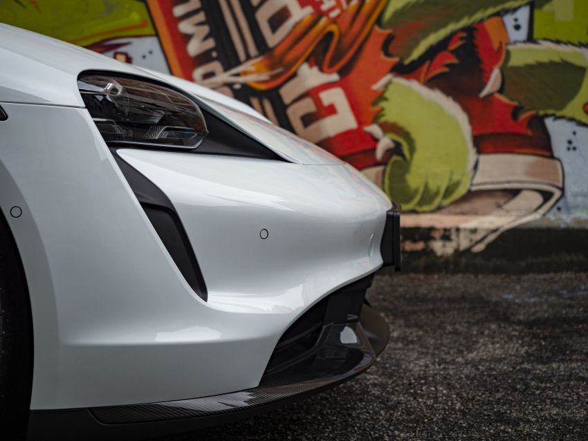 Porsche Taycan tiba di Malaysia – tiga varian, harga RM725k – RM1.2 juta, jarak gerak hingga 464 km 1178409