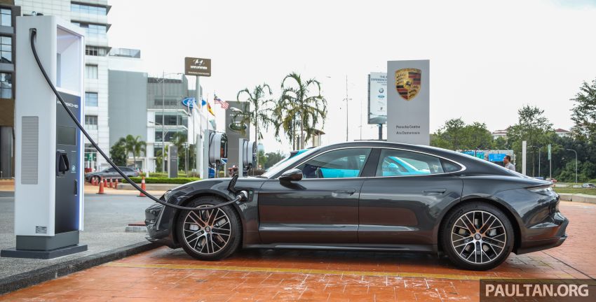 Porsche Taycan tiba di Malaysia – tiga varian, harga RM725k – RM1.2 juta, jarak gerak hingga 464 km 1178464