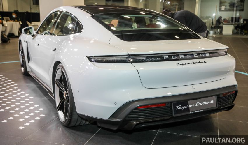 Porsche Taycan tiba di Malaysia – tiga varian, harga RM725k – RM1.2 juta, jarak gerak hingga 464 km 1178514