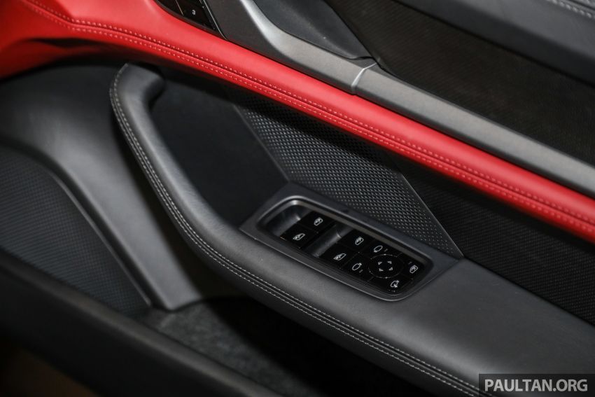 Porsche Taycan tiba di Malaysia – tiga varian, harga RM725k – RM1.2 juta, jarak gerak hingga 464 km 1178624