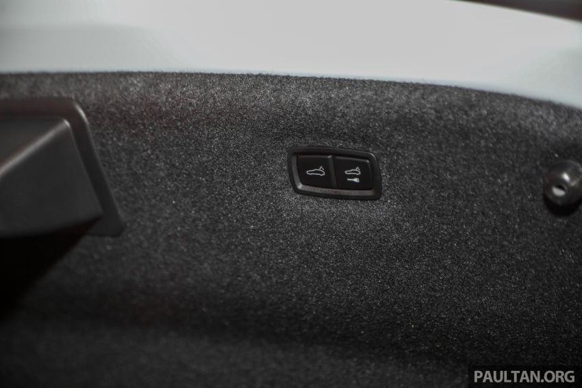 Porsche Taycan tiba di Malaysia – tiga varian, harga RM725k – RM1.2 juta, jarak gerak hingga 464 km 1178661
