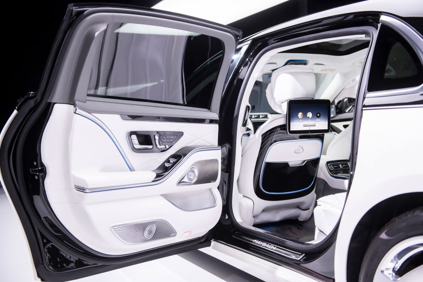 Z223 Mercedes-Maybach S-Class debuts – ultra-posh, tech-loaded flagship limo with 3,396 mm wheelbase 1214146