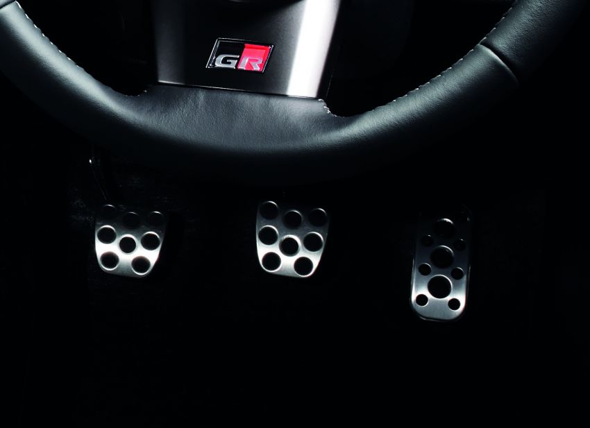 Toyota GR Yaris kini di M’sia, RM299k untuk jentera rali jalan raya sentuhan Tommi Makinen, hanya 200 unit! 1225444