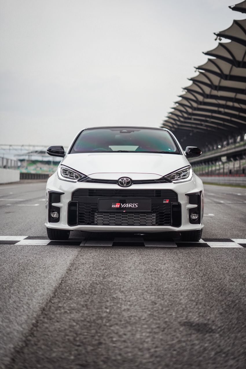 Toyota GR Yaris kini di M’sia, RM299k untuk jentera rali jalan raya sentuhan Tommi Makinen, hanya 200 unit! 1225426