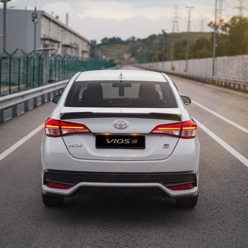 Toyota Vios GR Sport diperkenalkan di M’sia —  CVT ’10-kelajuan’, suspensi sport, rim 17-inci, RM95,284 1225339