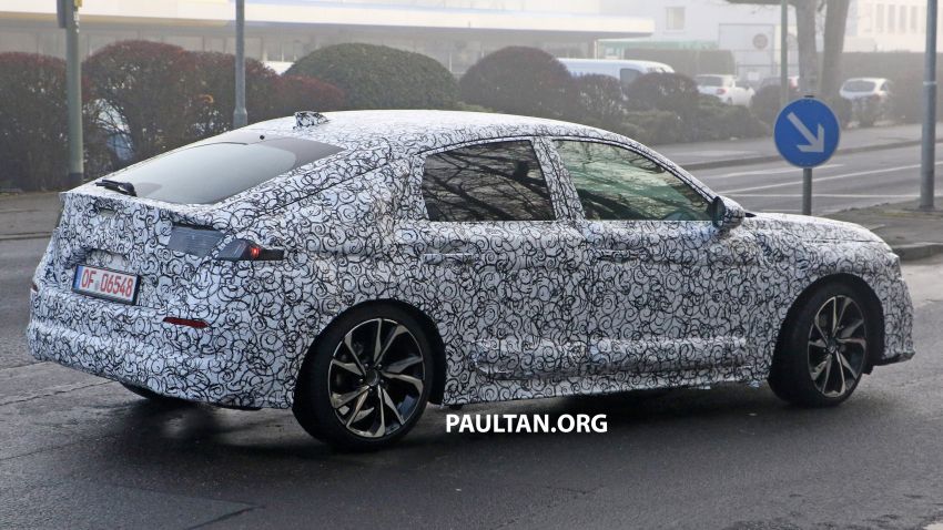 SPIED: 2022 Honda Civic Hatchback caught testing 1232080