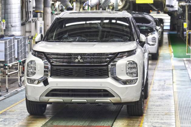 Mitsubishi pauses US shipments due to Trump’s tariffs