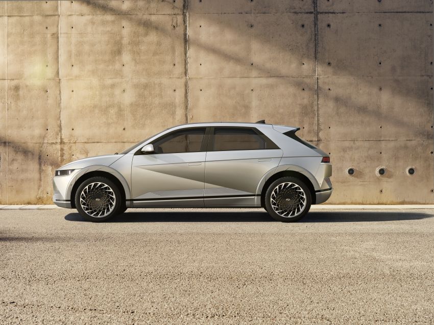 Hyundai Ioniq 5 revealed – sharp-looking electric crossover with up to 302 hp, 605 Nm, 480 km range 1252610