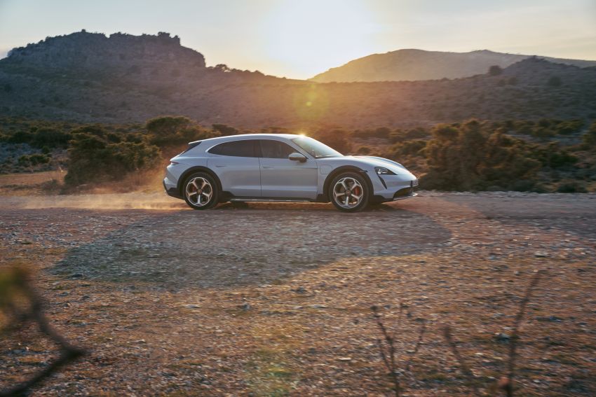 Porsche Taycan Cross Turismo diperkenal – ruang lebih luas, boleh offroad ringan, kuasa hingga 761 PS 1258691