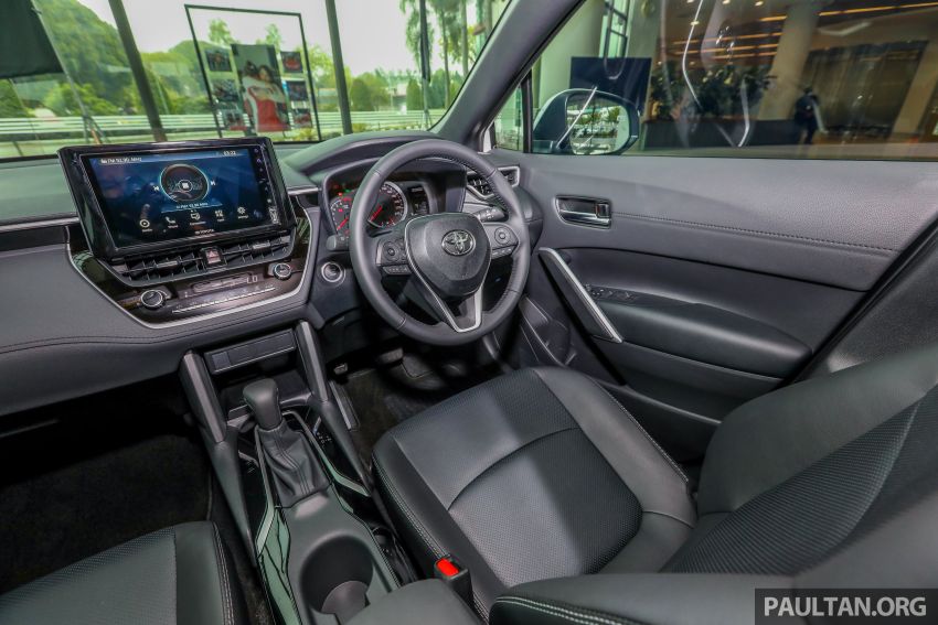Toyota Corolla Cross rasmi dilancarkan di M’sia — dua varian, 1.8L dengan 139 PS/172 Nm, CVT, dari RM124k 1268424