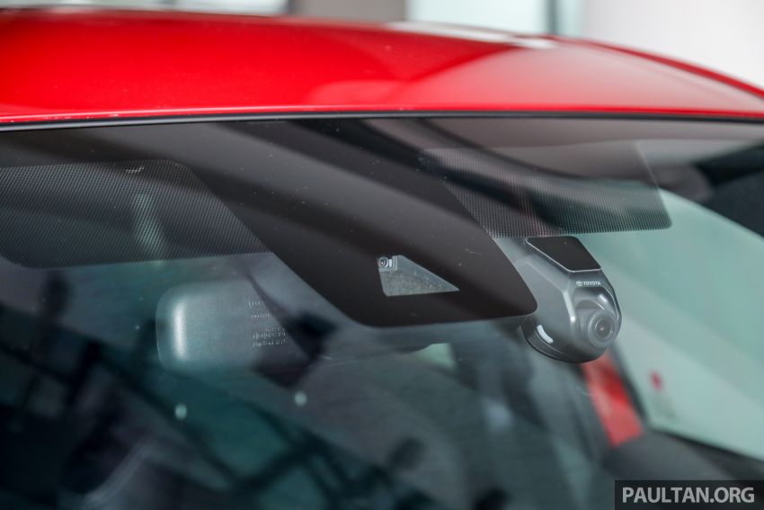 Toyota Corolla Cross rasmi dilancarkan di M’sia — dua varian, 1.8L dengan 139 PS/172 Nm, CVT, dari RM124k 1268461