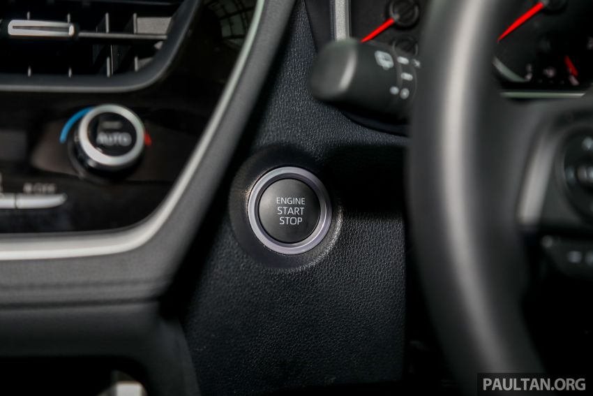 Toyota Corolla Cross rasmi dilancarkan di M’sia — dua varian, 1.8L dengan 139 PS/172 Nm, CVT, dari RM124k 1268679