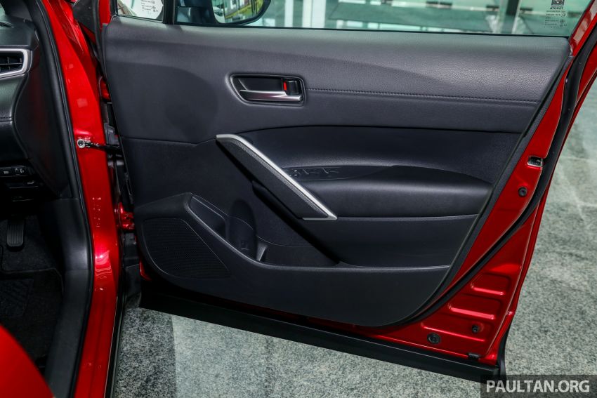 Toyota Corolla Cross rasmi dilancarkan di M’sia — dua varian, 1.8L dengan 139 PS/172 Nm, CVT, dari RM124k 1268701