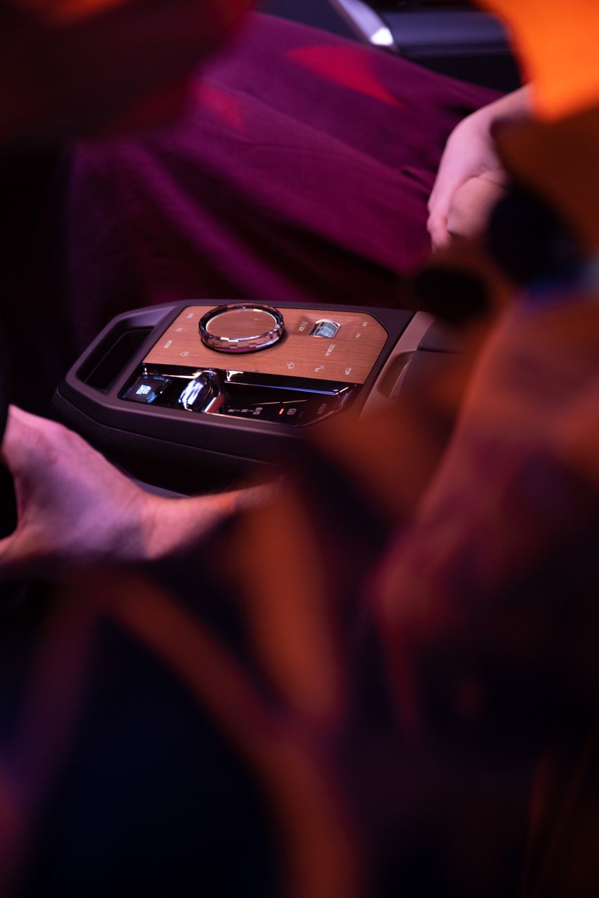 BMW reveals next-gen iDrive with Operating System 8 – first debut in the iX later this year, followed by the i4 1263903