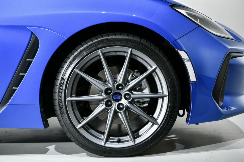 2021 Subaru BRZ revealed for Japan – 2.4L boxer four-cylinder with 235 PS; AT and MT; STI accessories 1273752