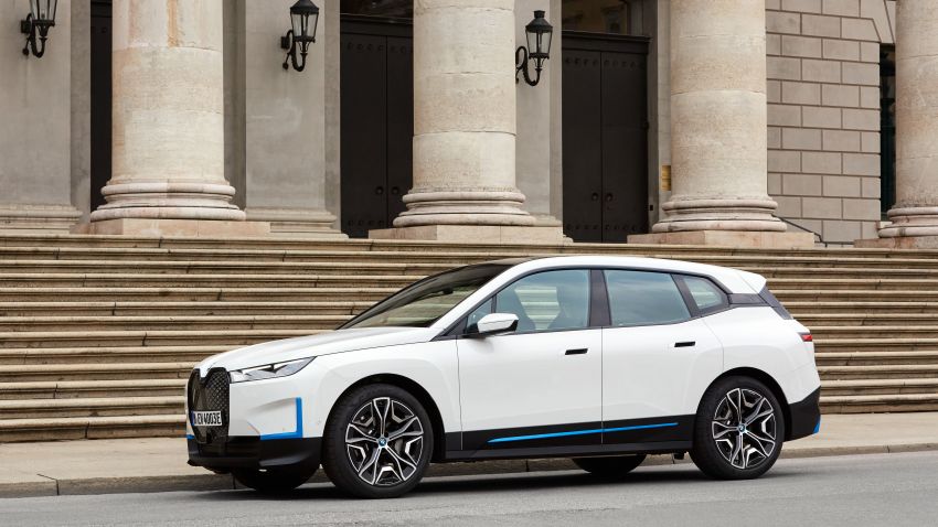 BMW iX fully detailed – power, range bumped slightly to up to 523 PS, 630 km; new M60 with over 600 PS 1301780