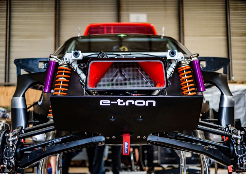 Audi RS Q e-tron – twin motor electric off-roader, TFSI engine to recharge battery; to race in 2022 Dakar Rally 1322883