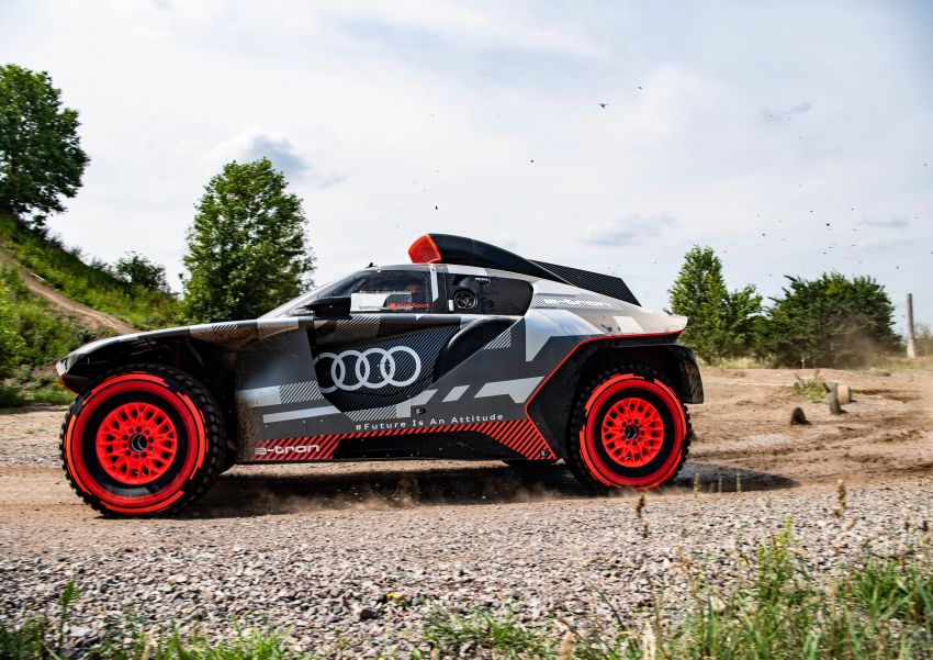 Audi RS Q e-tron – twin motor electric off-roader, TFSI engine to recharge battery; to race in 2022 Dakar Rally 1322849