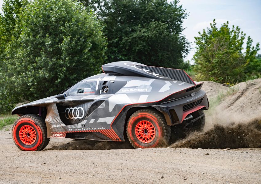 Audi RS Q e-tron – twin motor electric off-roader, TFSI engine to recharge battery; to race in 2022 Dakar Rally 1322850