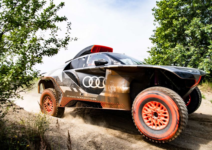 Audi RS Q e-tron – twin motor electric off-roader, TFSI engine to recharge battery; to race in 2022 Dakar Rally 1322852