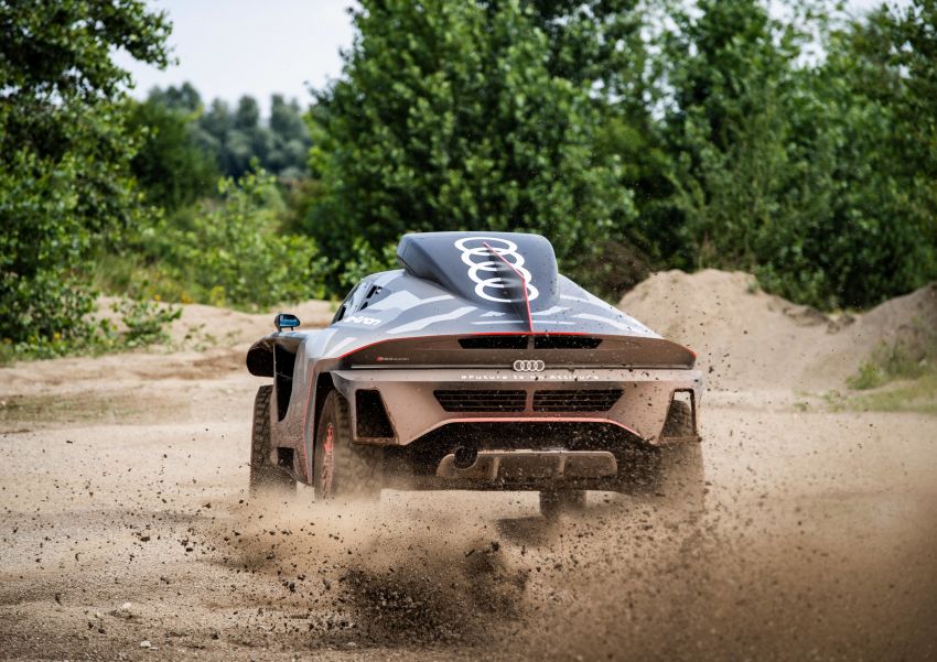 Audi RS Q e-tron – twin motor electric off-roader, TFSI engine to recharge battery; to race in 2022 Dakar Rally 1322861