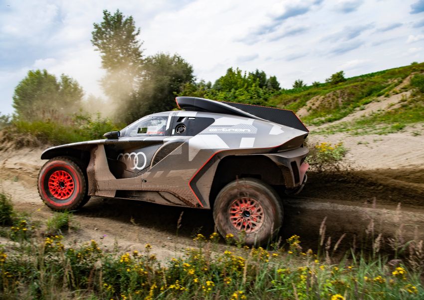 Audi RS Q e-tron – twin motor electric off-roader, TFSI engine to recharge battery; to race in 2022 Dakar Rally 1322865