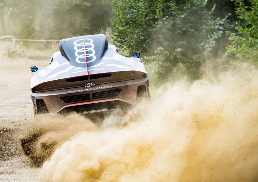 Audi RS Q e-tron – twin motor electric off-roader, TFSI engine to recharge battery; to race in 2022 Dakar Rally 1322866