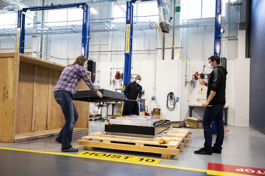 Ford Ion Park battery centre to develop lithium-ion, solid-state battery cells in Romulus, Michigan 1324683