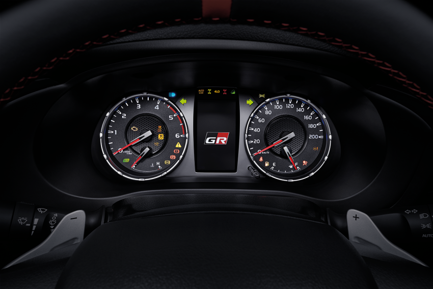 Toyota Hilux GR Sport dilancarkan di Thailand – ada versi <em>low-rider</em>, harga bermula RM113k, enjin 2.8L 1335421