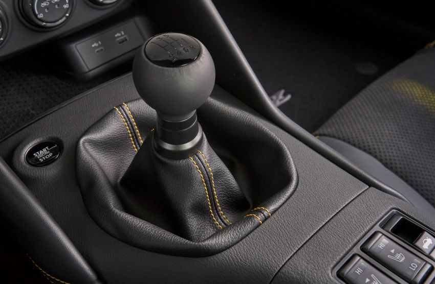 2023 Nissan Z officially debuts – retro looks; 3.0L twin-turbo V6 with 405 PS and 475 Nm; manual and auto 1331882