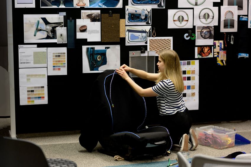 MINI Strip revealed as a pared-back Cooper SE by Paul Smith – sustainable materials and a simplified cabin 1330823