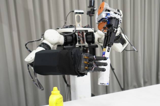 Honda eVTOL “flying car” under development – robot, lunar power source, reusable rocket also being built