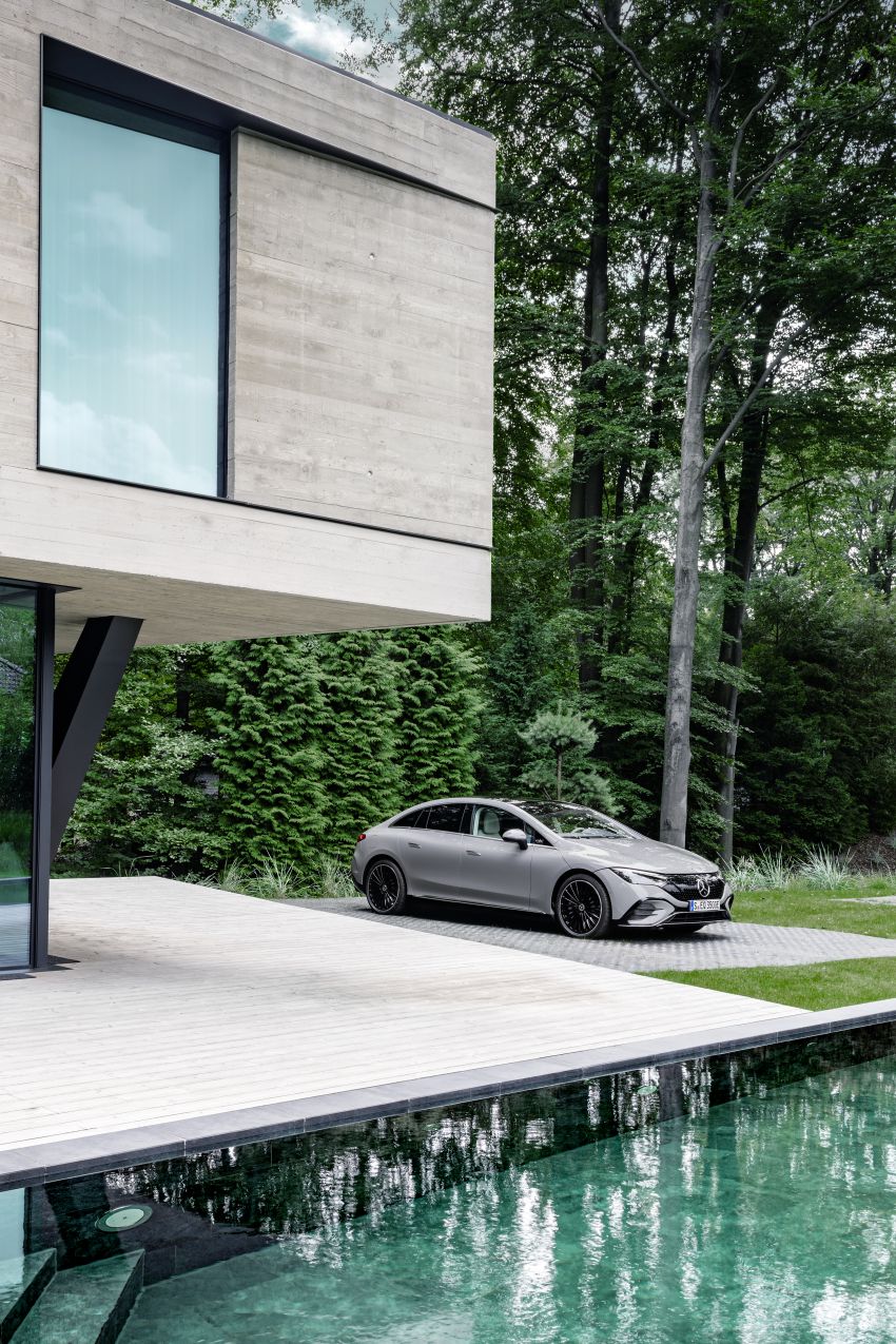 Mercedes-Benz EQE revealed – electric E-Class equivalent is a smaller EQS with 292 PS, 660 km range 1341402