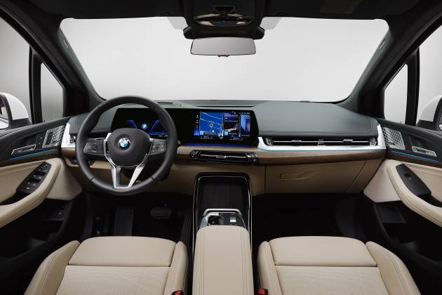 U06 BMW 2 Series Active Tourer debuts – all-new styling; petrol, diesel engines first; PHEVs next year