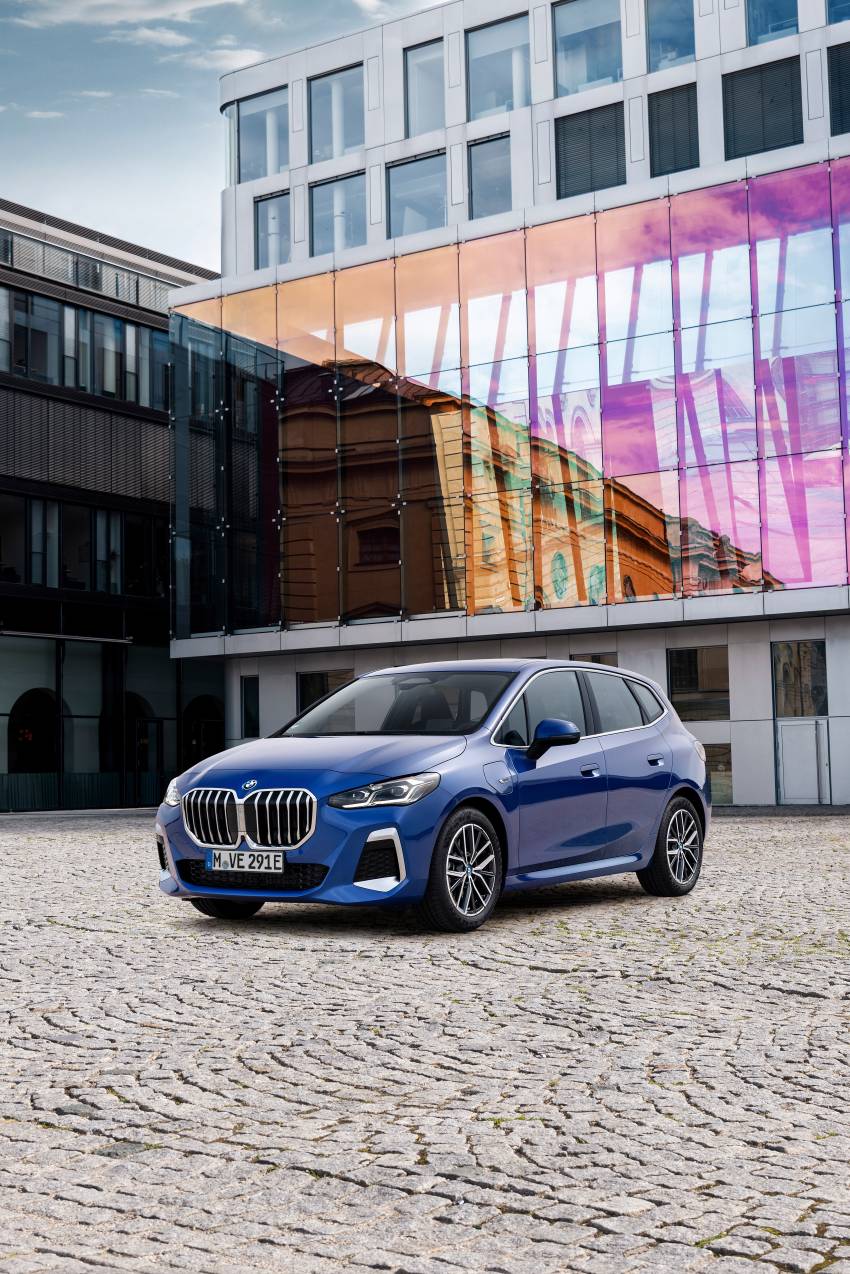 U06 BMW 2 Series Active Tourer debuts – all-new styling; petrol, diesel engines first; PHEVs next year 1356087