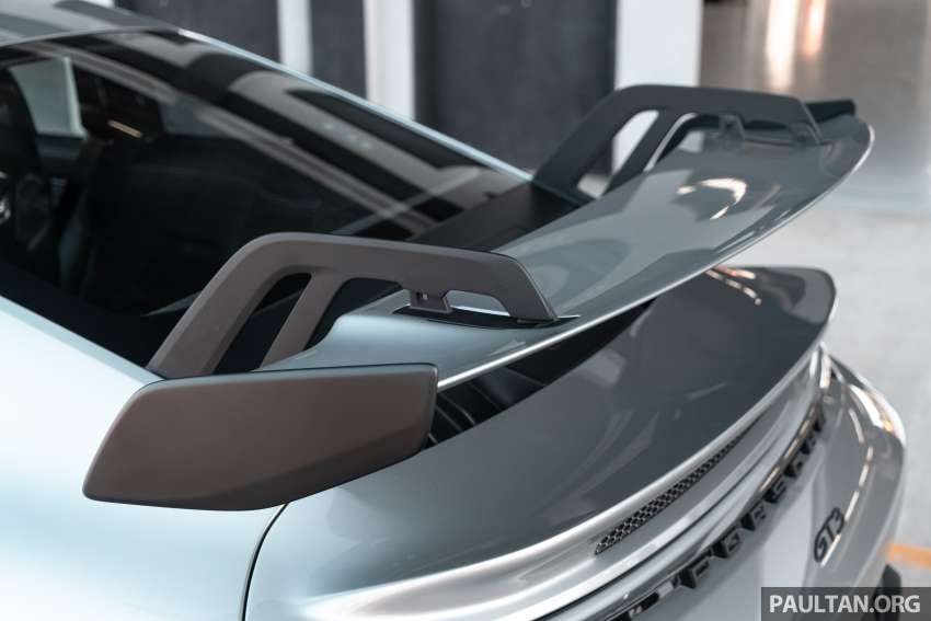 992 Porsche 911 GT3 launched in Malaysia – 4.0L NA flat-six, 6-speed MT & 7-speed PDK; from RM1.77 mil 1387797