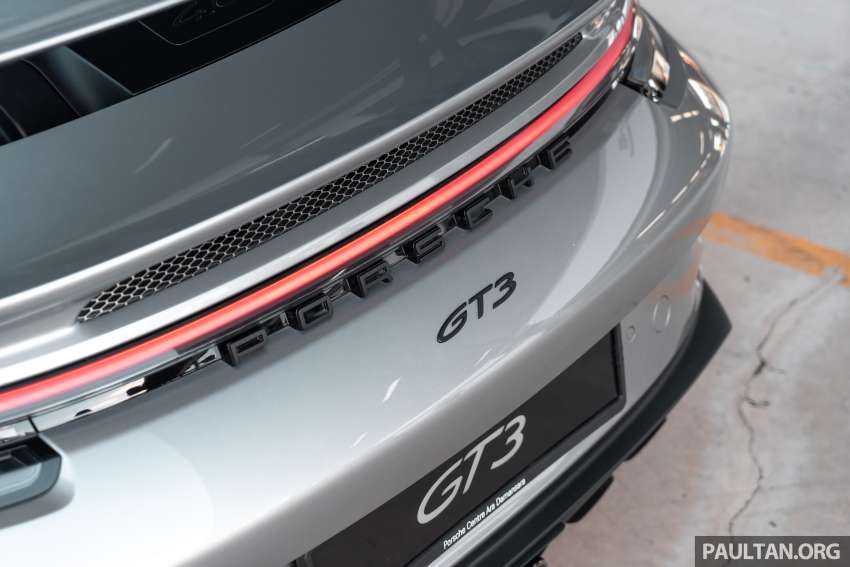 992 Porsche 911 GT3 launched in Malaysia – 4.0L NA flat-six, 6-speed MT & 7-speed PDK; from RM1.77 mil 1387798