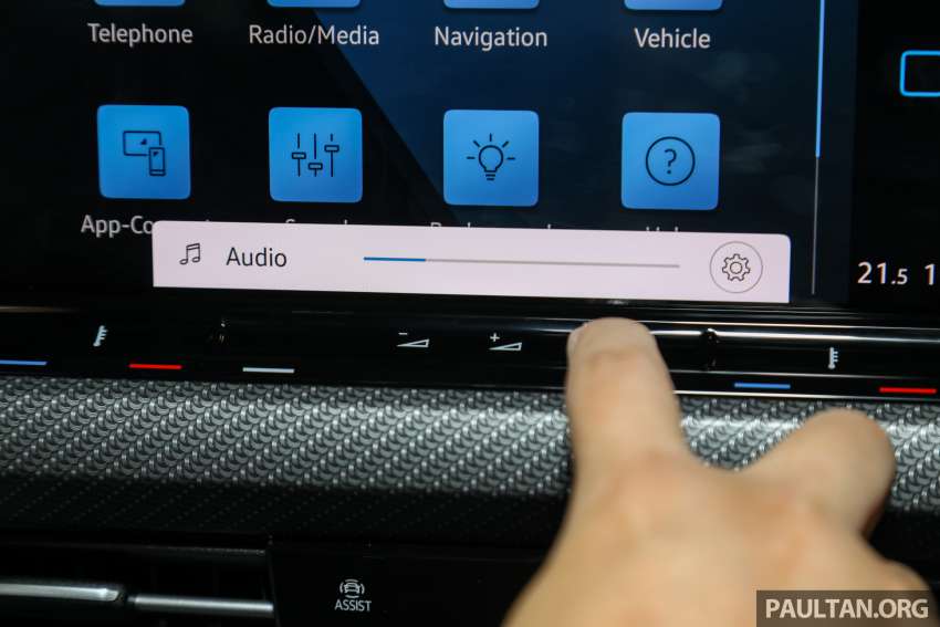 2022 Volkswagen Golf GTI and R-Line Mk8 in Malaysia 1396678