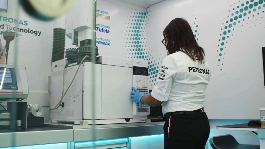 F1 teams to run E10 fuel this season – Mercedes-Benz team to work with Petronas to optimise power unit 1412767