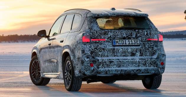2023 BMW iX1 shown testing – EV version of next-gen X1 SUV with 438 km range; both to debut this year