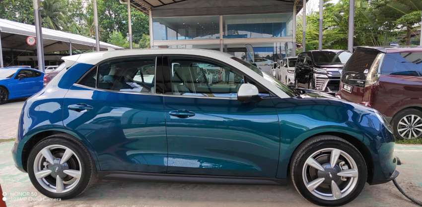 Ora Good Cat launching in Malaysia soon? Right hand drive version seen charging at Pekema DC charger 1456380