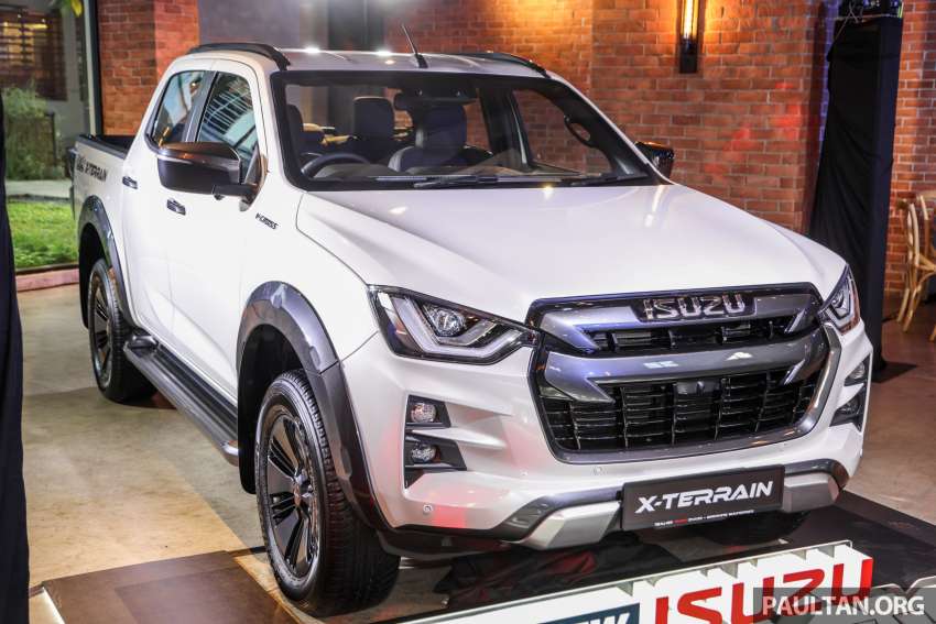 2022 Isuzu D-Max X-Terrain – 3.0L flagship truck updated, new colours, AVM, wireless charger, RM147k 1470004