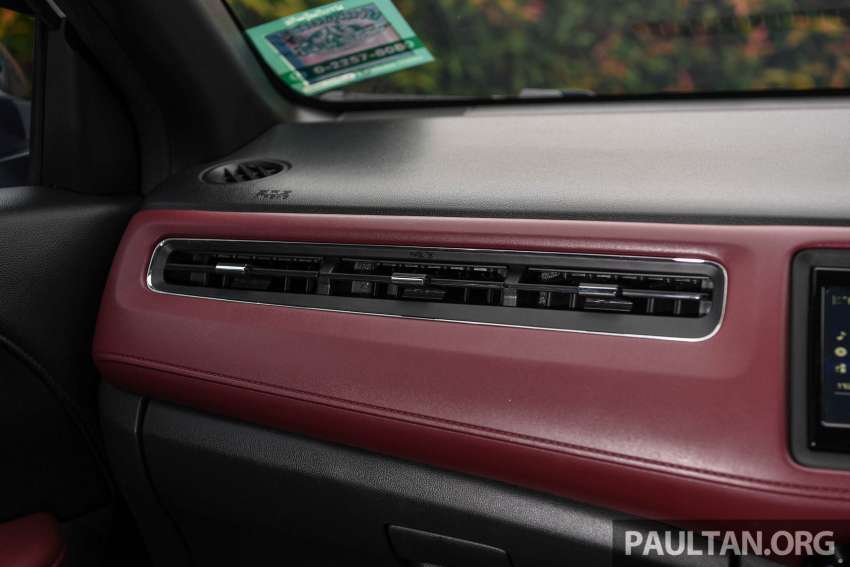 Honda HR-V 2022 vs 2021 – new RV compared to old RU generation, side-by-side gallery of both SUVs 1467681