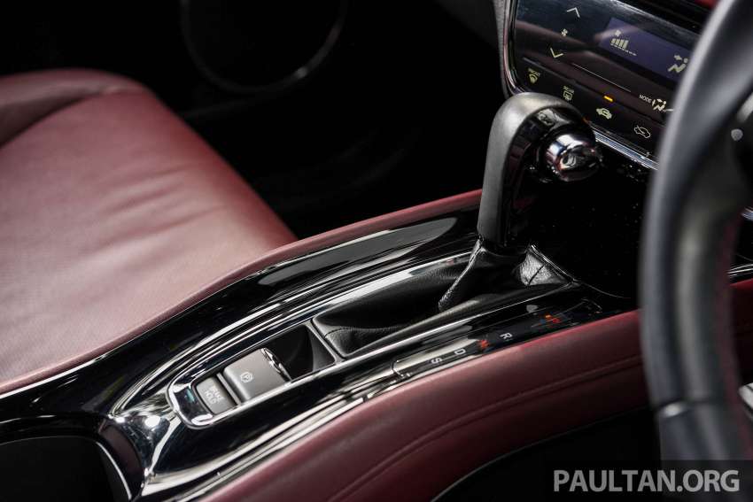 Honda HR-V 2022 vs 2021 – new RV compared to old RU generation, side-by-side gallery of both SUVs 1467686