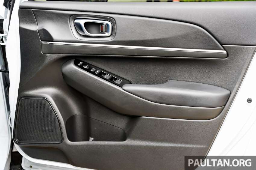 Honda HR-V 2022 vs 2021 – new RV compared to old RU generation, side-by-side gallery of both SUVs 1467677