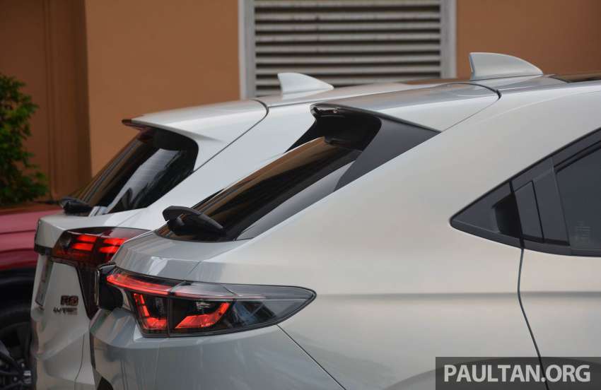 Honda HR-V 2022 vs 2021 – new RV compared to old RU generation, side-by-side gallery of both SUVs 1467646