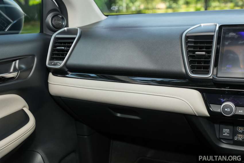 GALLERY: 2022 Honda City 1.5 V petrol sedan vs City Hatchback 1.5 RS e:HEV hybrid; RM91k – RM110k 1493111