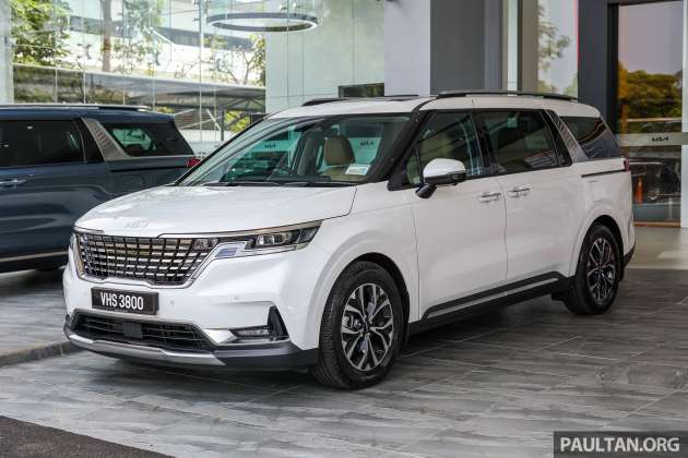 2022 Kia Carnival CKD in Malaysia – live photos of MPV in 8-Seater Mid and High guises; from RM231k