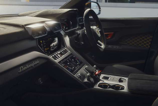 Lamborghini Urus Performante – 666 hp, 850 Nm, Rally mode, Akrapovic exhaust, carbon spoiler, 47 kg lighter